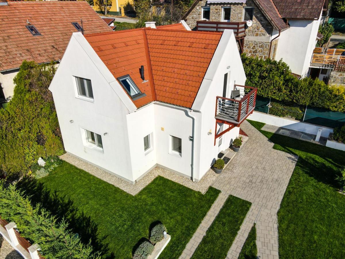 Shambala Apartman Тихань Экстерьер фото