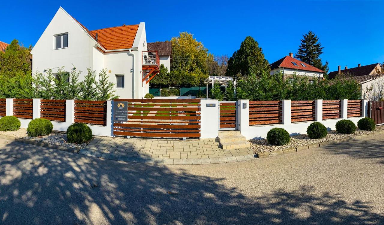 Shambala Apartman Тихань Экстерьер фото