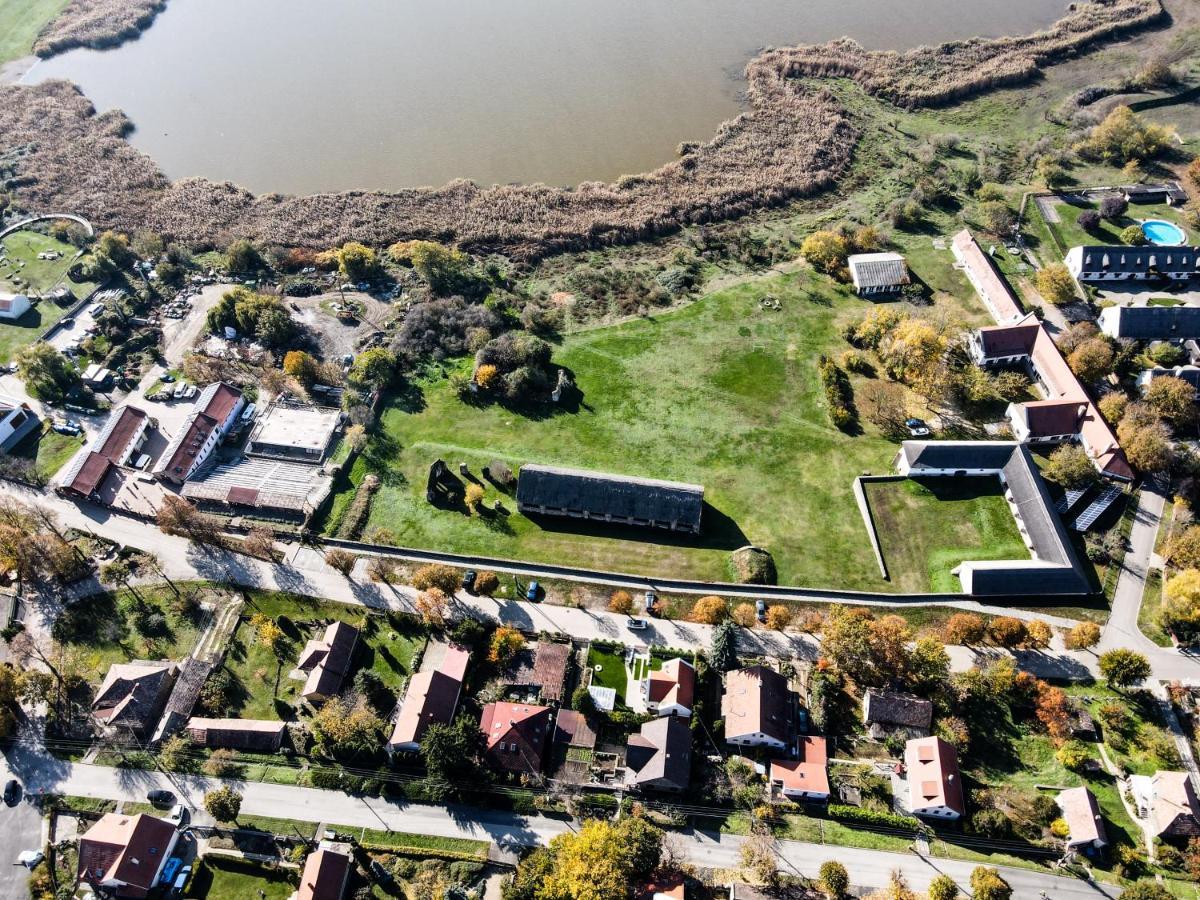 Shambala Apartman Тихань Экстерьер фото