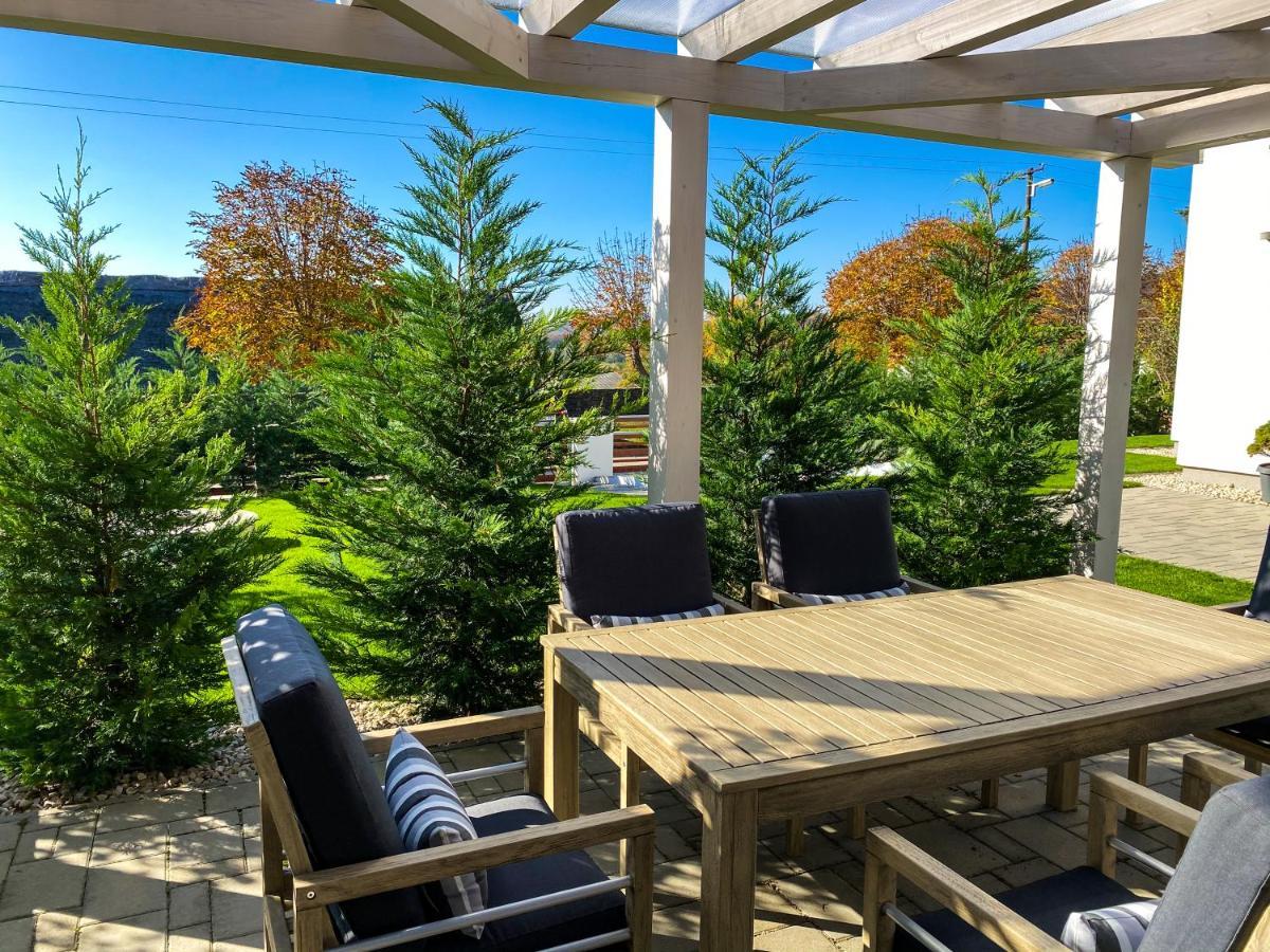 Shambala Apartman Тихань Экстерьер фото