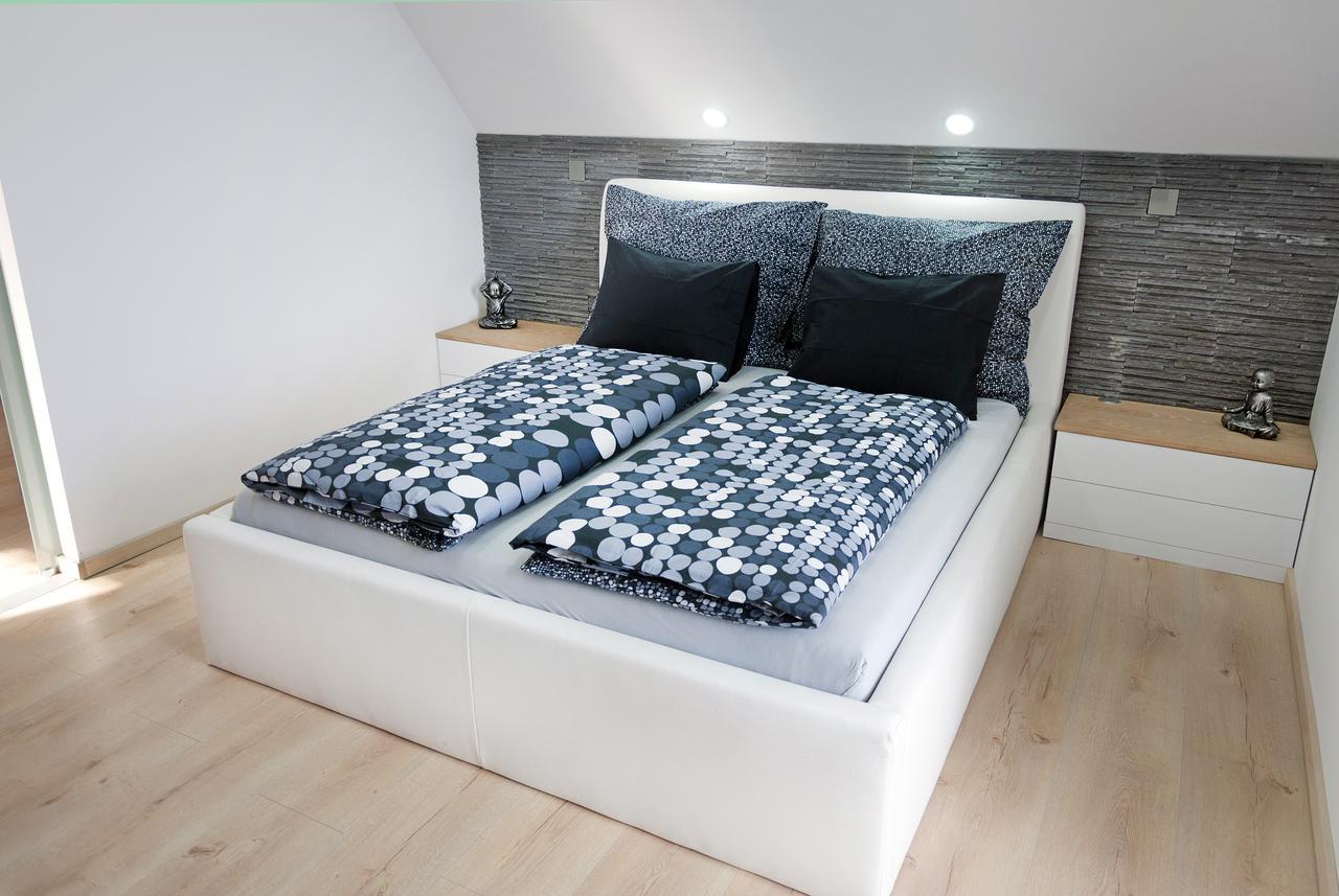 Shambala Apartman Тихань Экстерьер фото