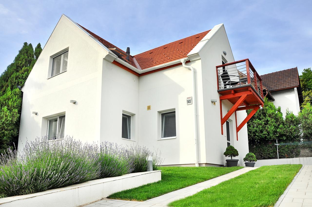 Shambala Apartman Тихань Экстерьер фото